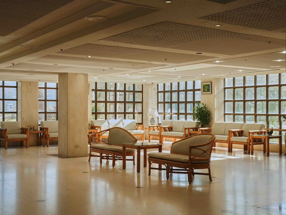 KinSa Holiday Hotel 13/19