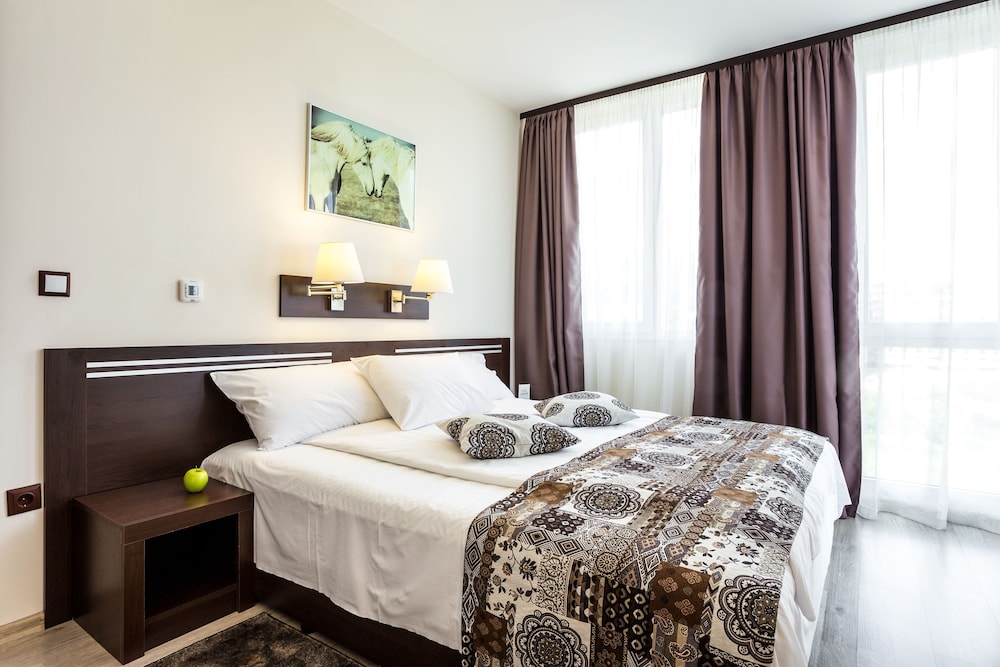 2 BEDROOMS, APARTMENT
