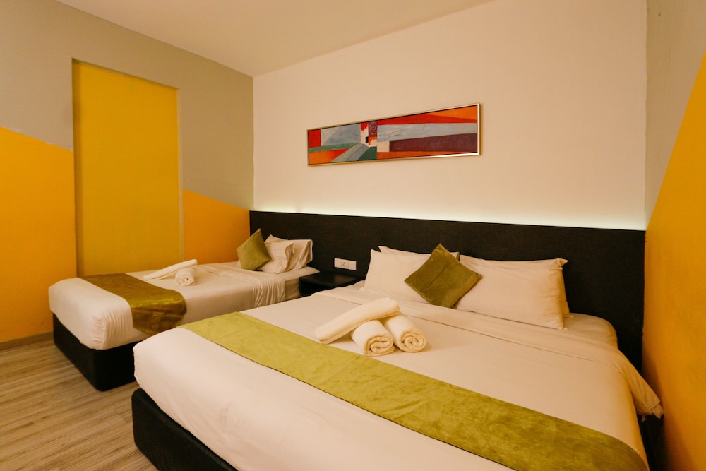 Swing & Pillows at Golden Roof Hotel Sunway Ipoh 11/33