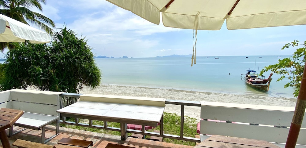 Koh Mook Riviera Beach Resort 48/50