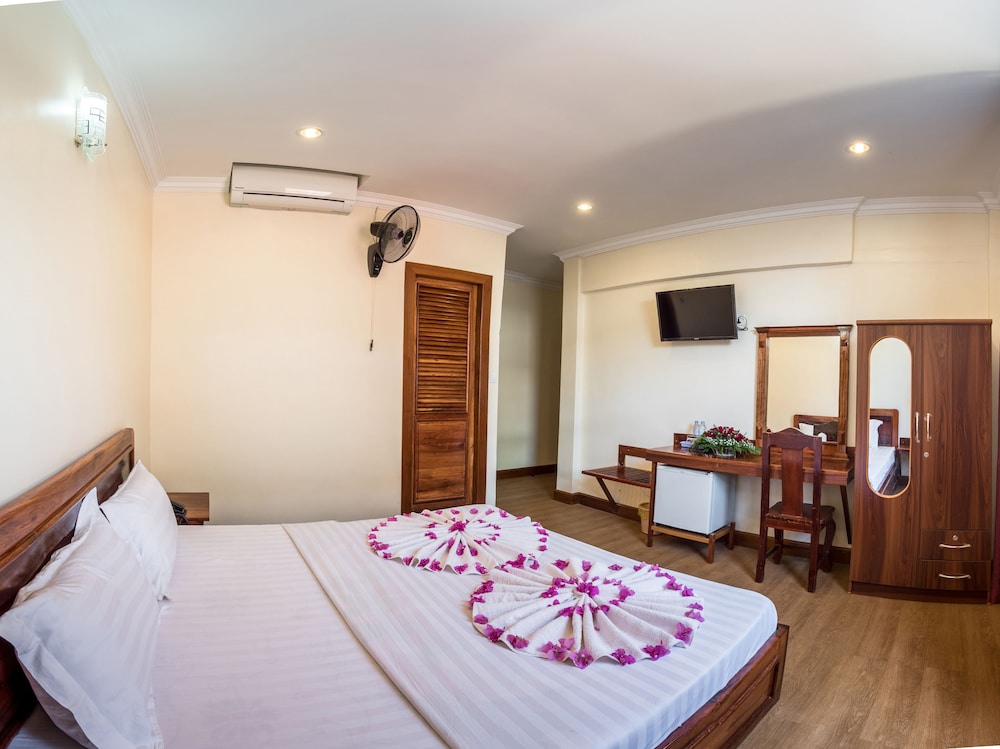 Seng Hout Hotel 6/53