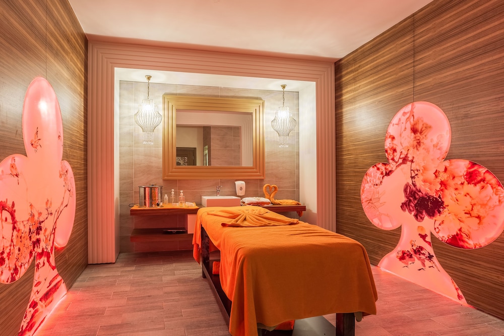 Mary Palace Resort And Spa 16/34