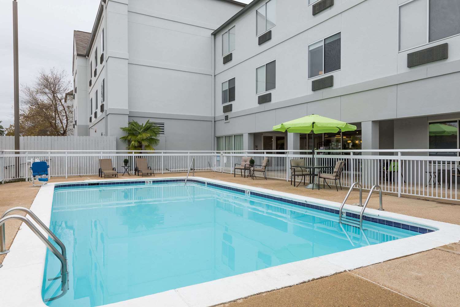 Wingate by Wyndham Shreveport Airport 16/29