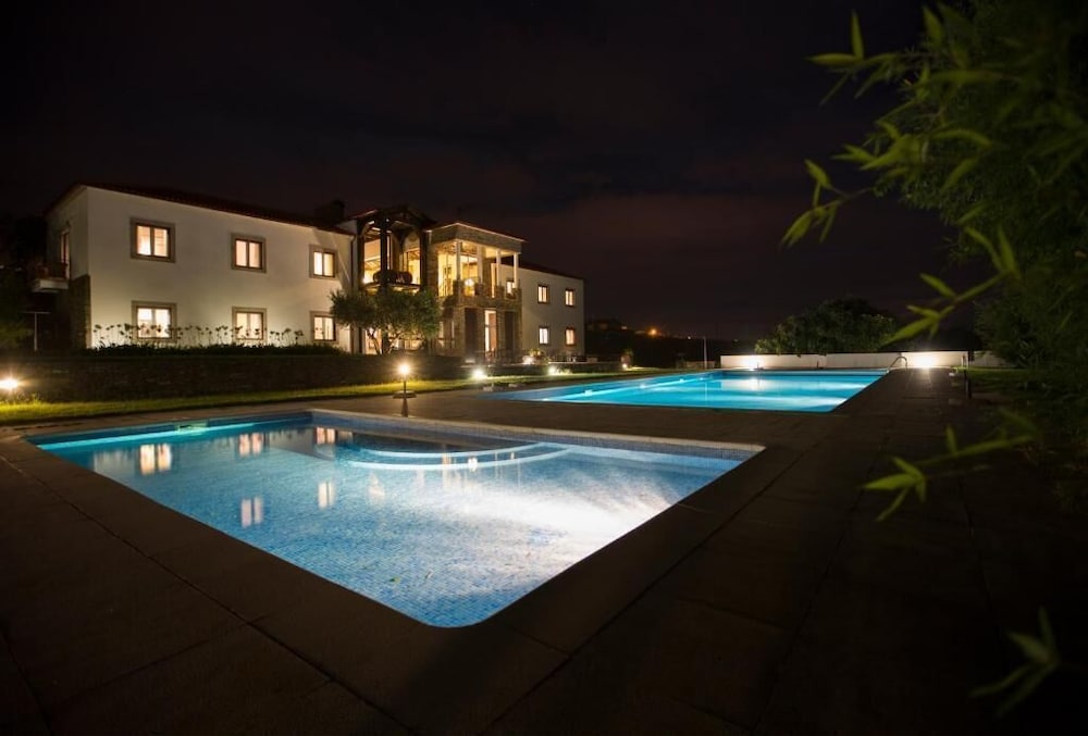 The Manor House Celeiros 66/75