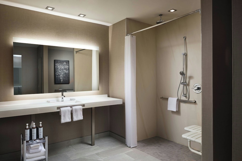 AC Hotel by Marriott Jackson Ridgeland 43/44