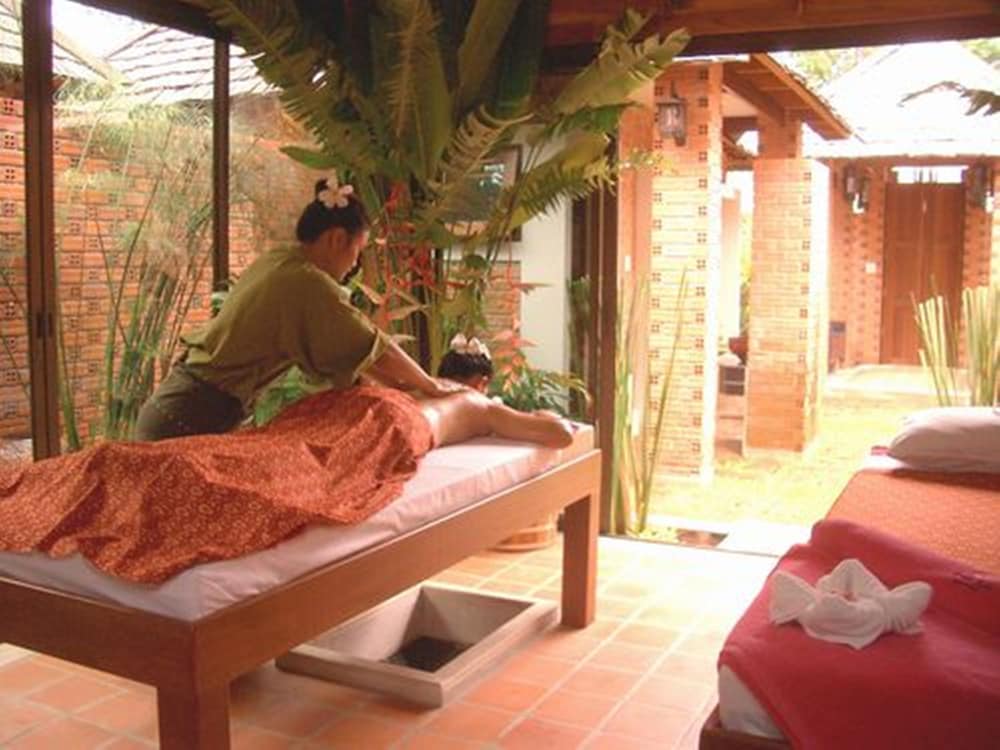 Sunset Park Resort And Spa 52/75