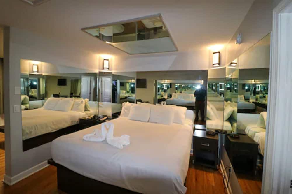 Envi Boutique Hotel 36/74