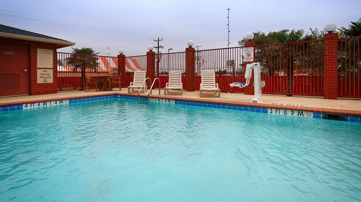 Best Western Giddings Inn And Suites 4/34