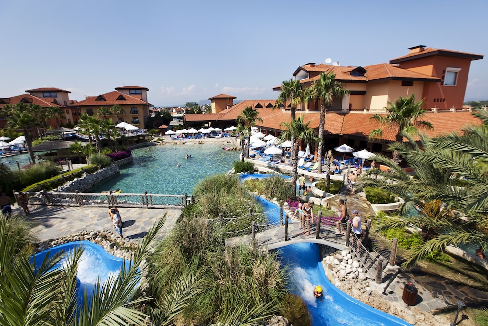 Club Grand Aqua 60/64