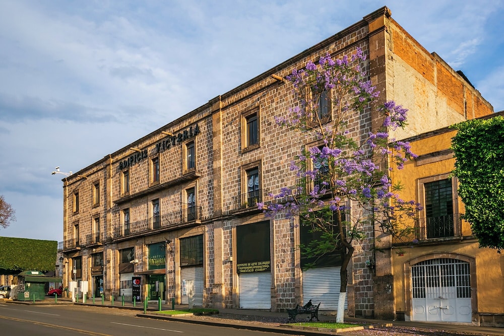 Capital O Hotel Victoria Morelia 10/55