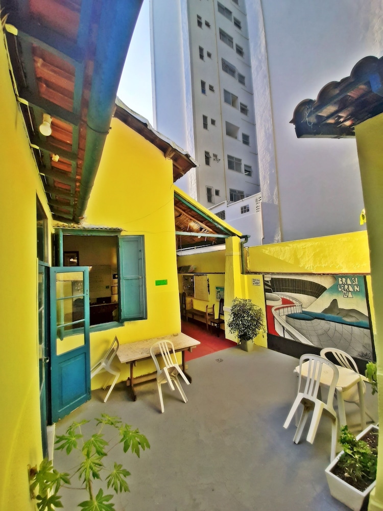 Brasileranza Hostel 33/50