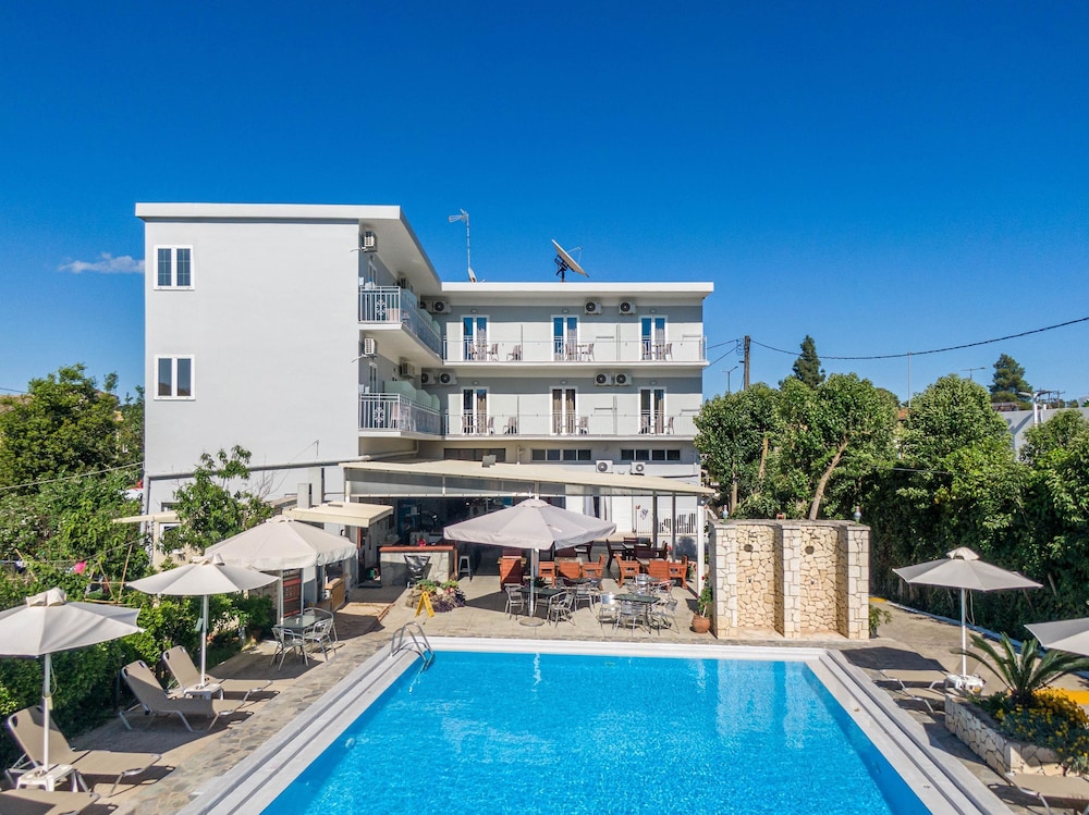 Angela Hotel & Apartments 7/72