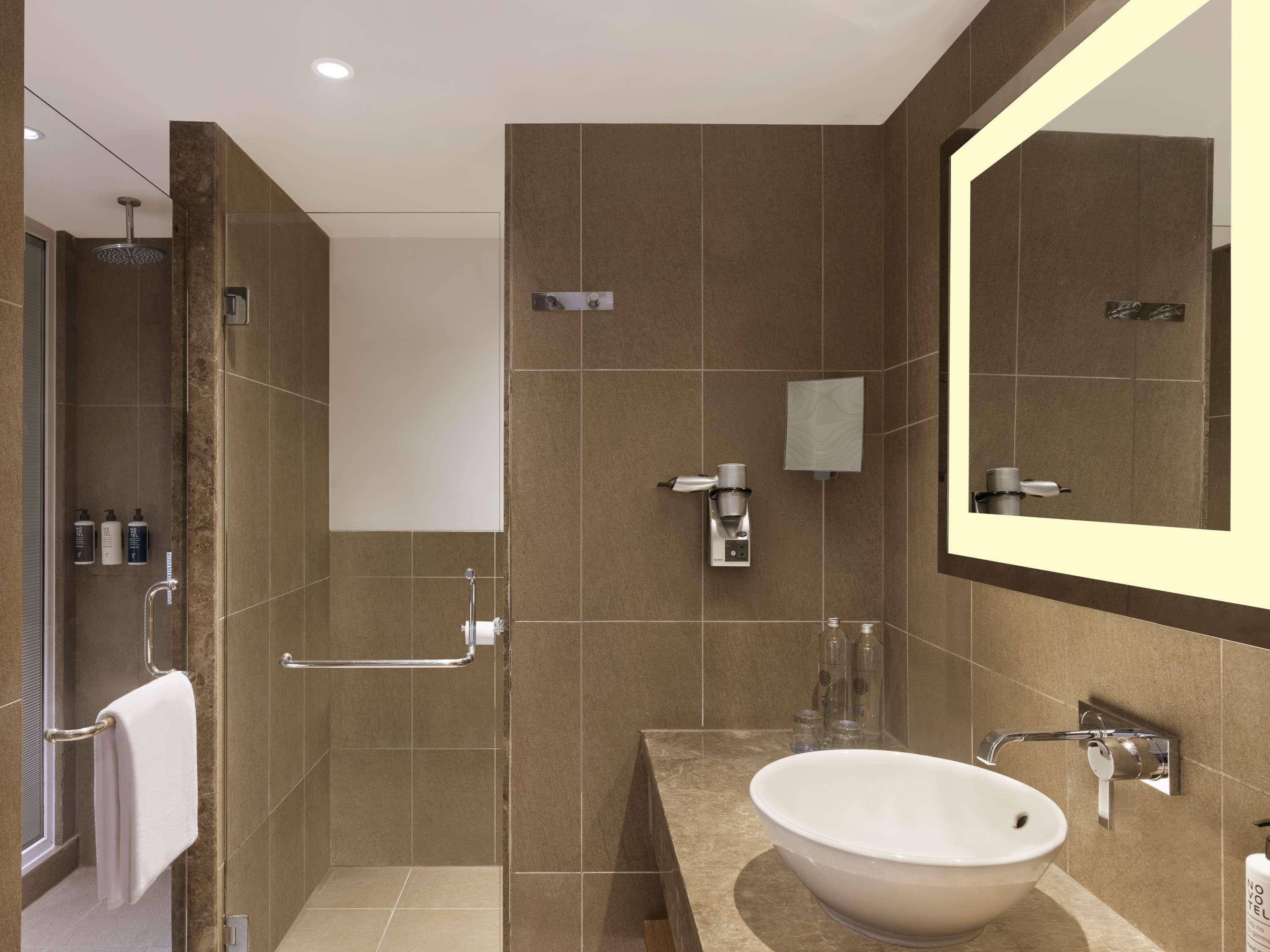 Superior, King Bed, Novotel New Delhi Aerocity 5/7