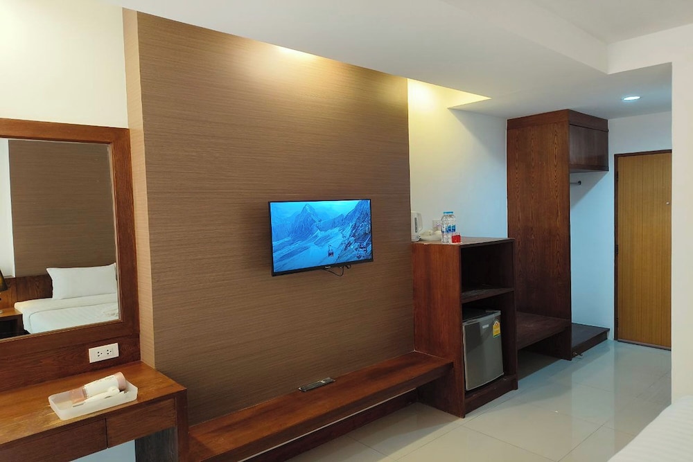 The Little Nest Hotel 37/49