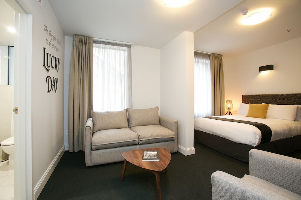 The Lucky Hotel 43/61