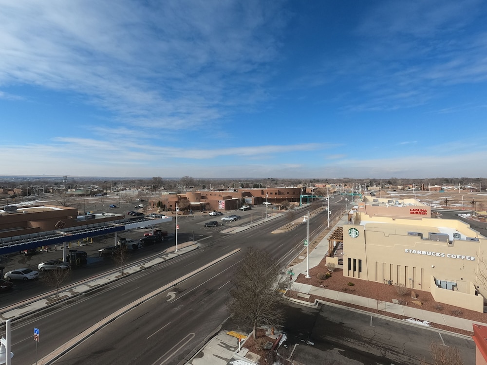 Holiday Inn Express Hotel and Suites Albuquerque Historic Old Town 60/73