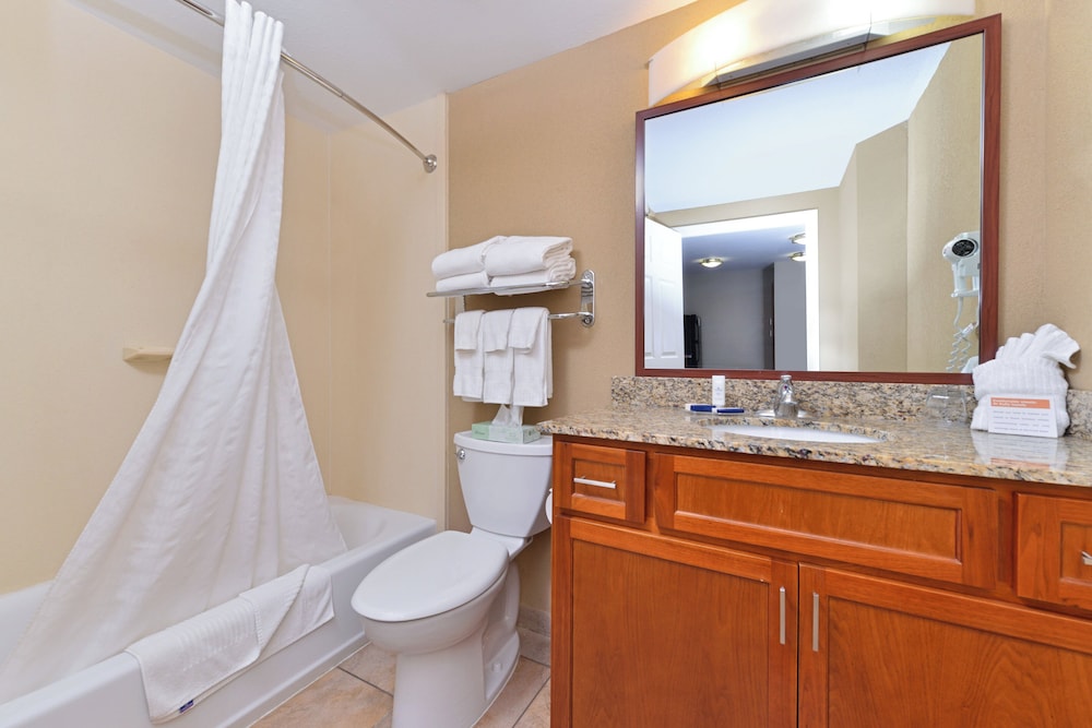Candlewood Suites Elmira Horseheads 41/41