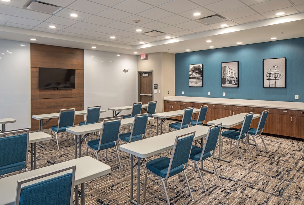 Hampton Inn Hastings 21/22