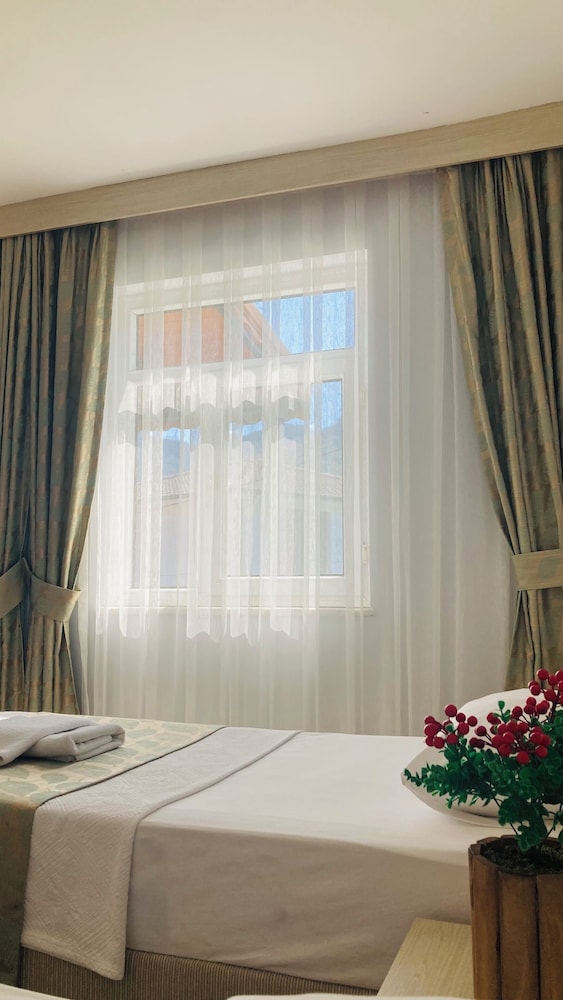 Bybassios Hotel 23/37
