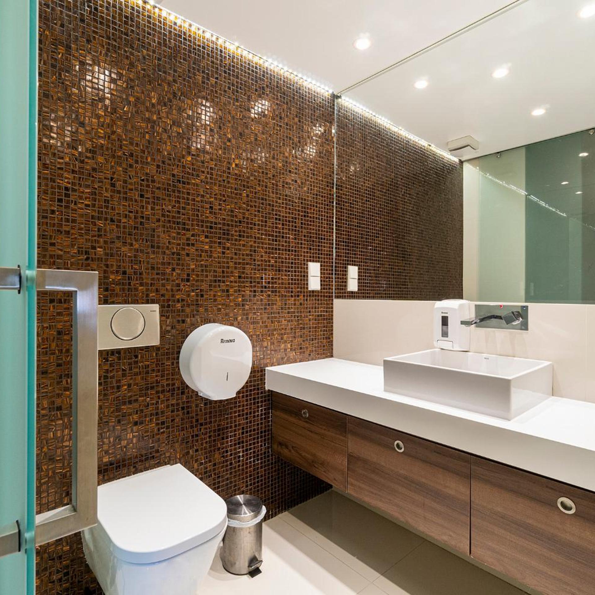 N1 Hostel Apartments & Suites 47/50