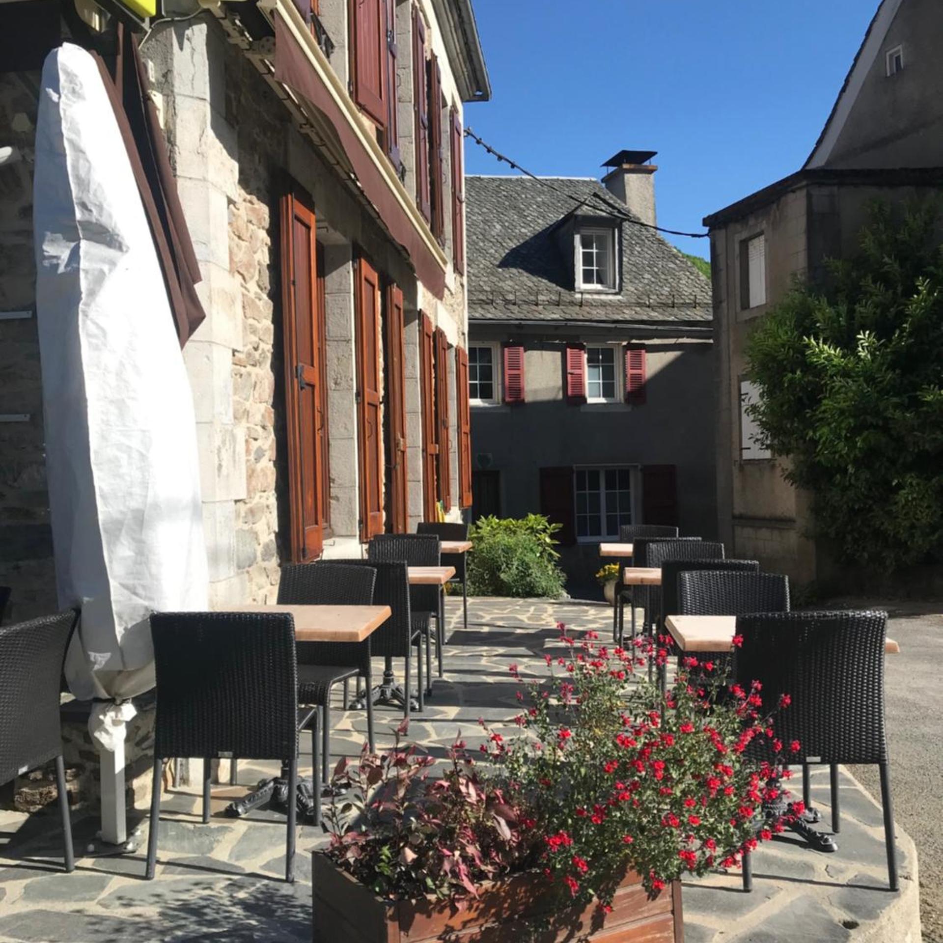 HOTEL LES COUDERCOUS 27/50