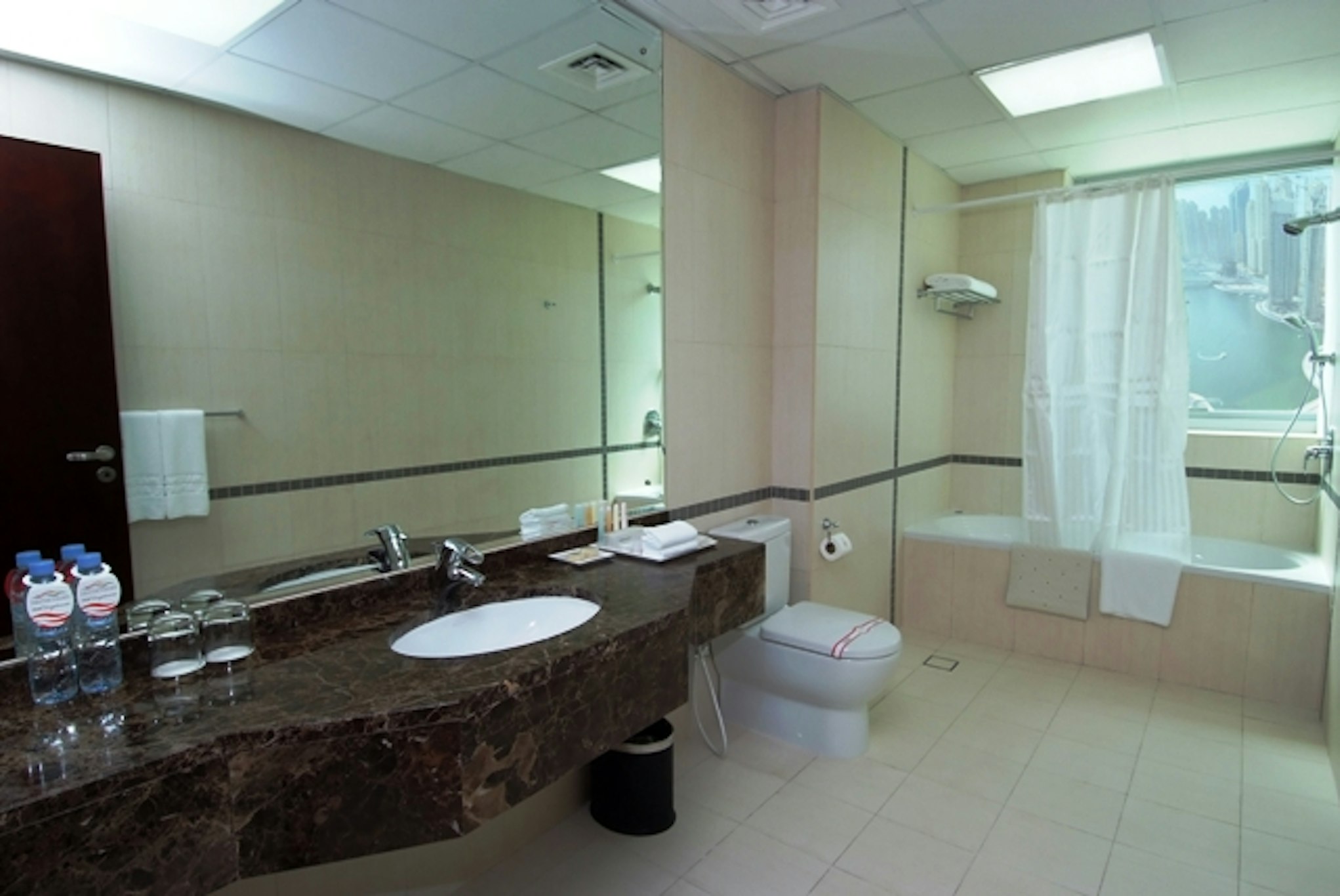 MARINA HOTEL APARTMENTS 31/31