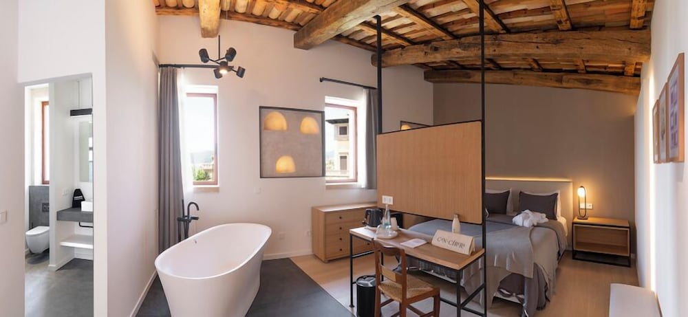 Hotel Can Cirera 46/50