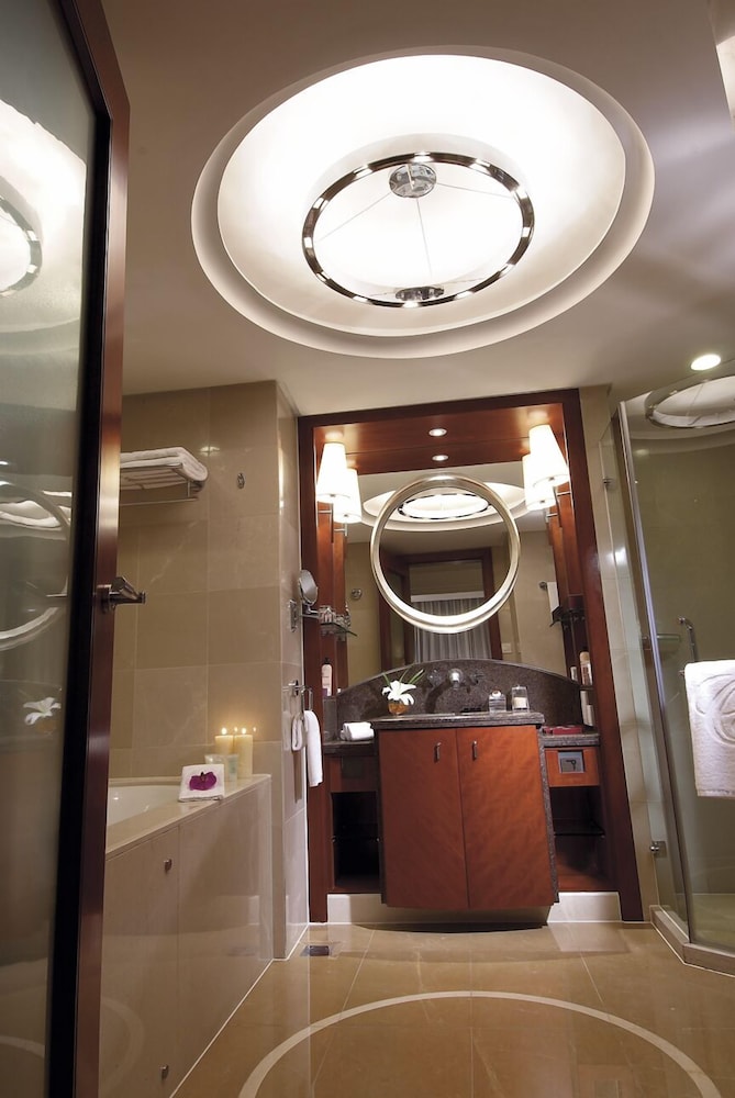 Plaza Hotel Yuyao 5/50