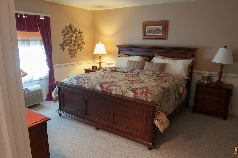 Camelot Restaurant Inn 38/50