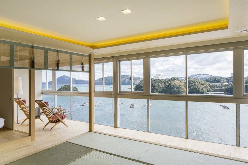 Toba Grand Hotel 14/42