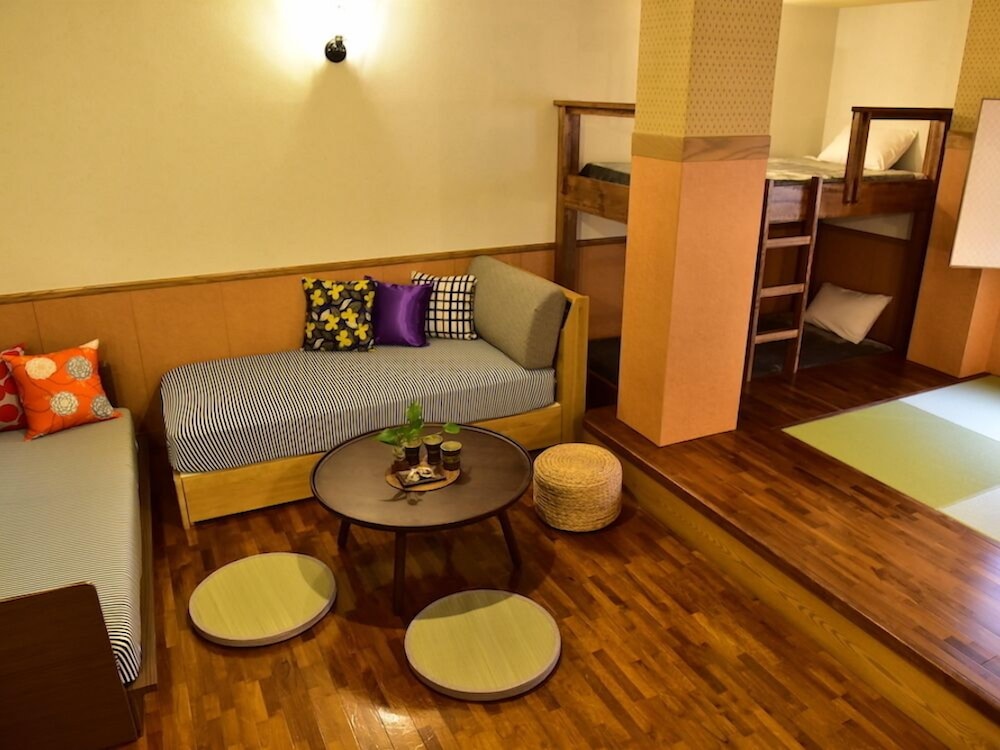 Hotel Bin 37/50