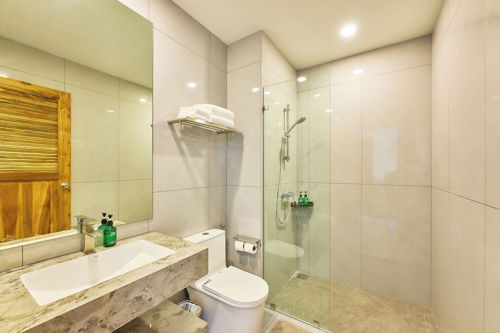 Nai Yang Beach Resort and Spa 59/61