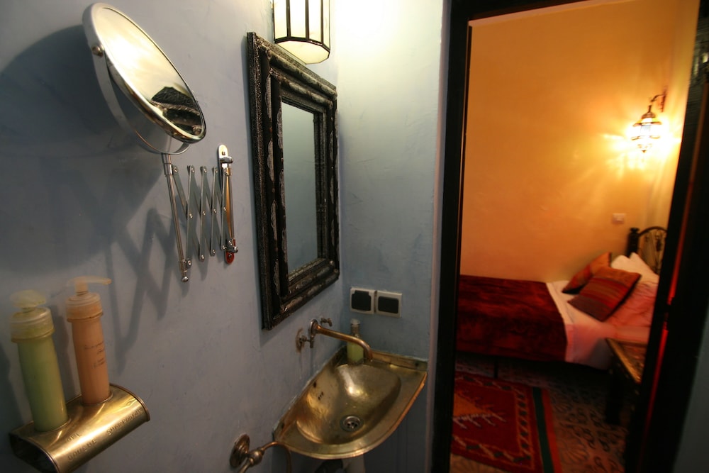 RIAD AFRICA 79/80