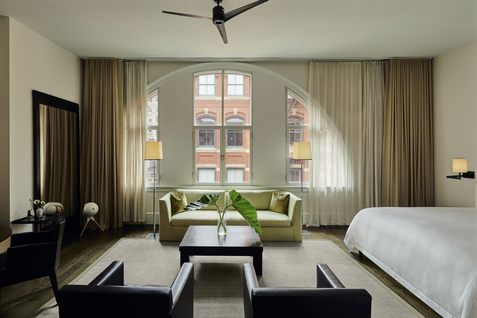 LOFT, SUITE