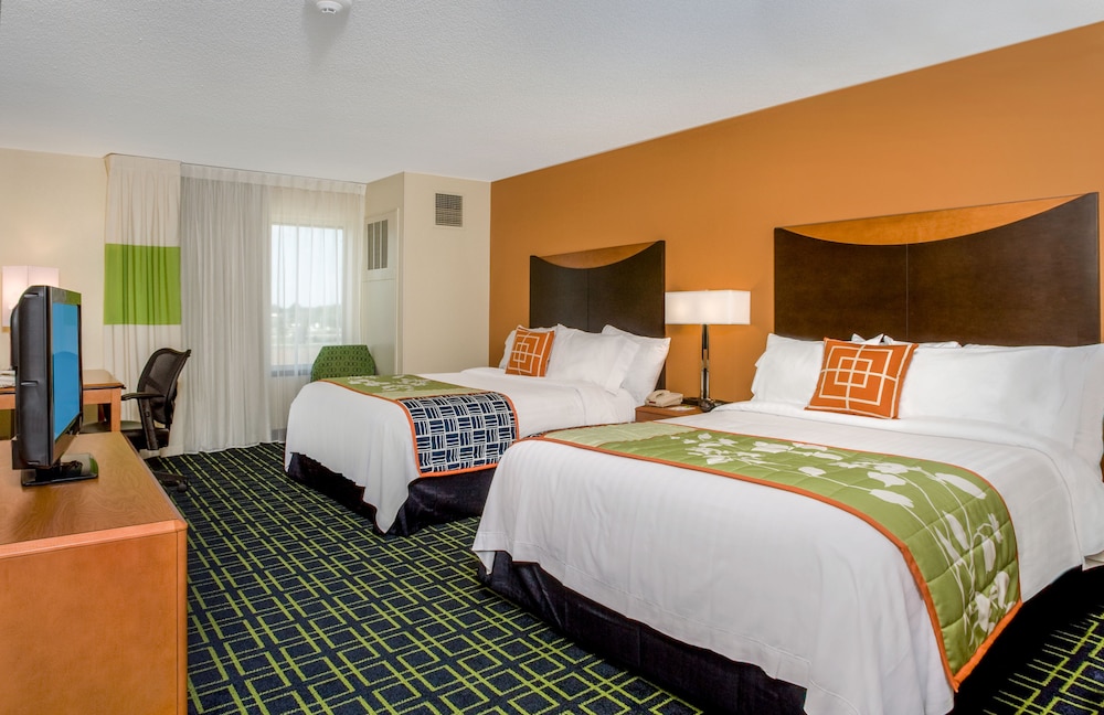 Fairfield Inn And Suites Tupelo 13/44