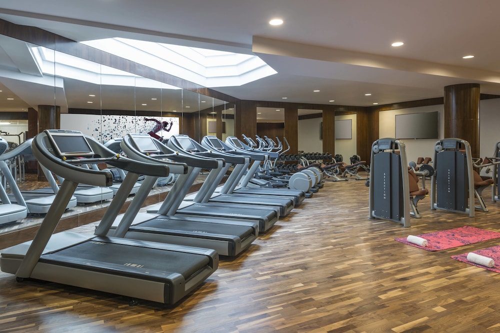 Sheraton Oman Hotel 43/81