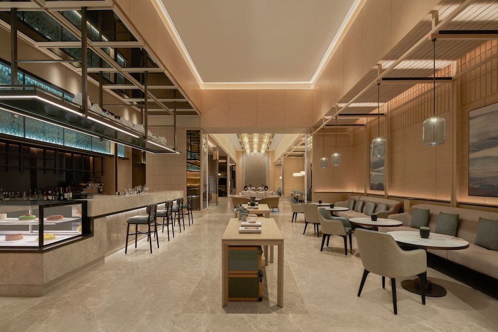 Courtyard By Marriott Foshan 17/24