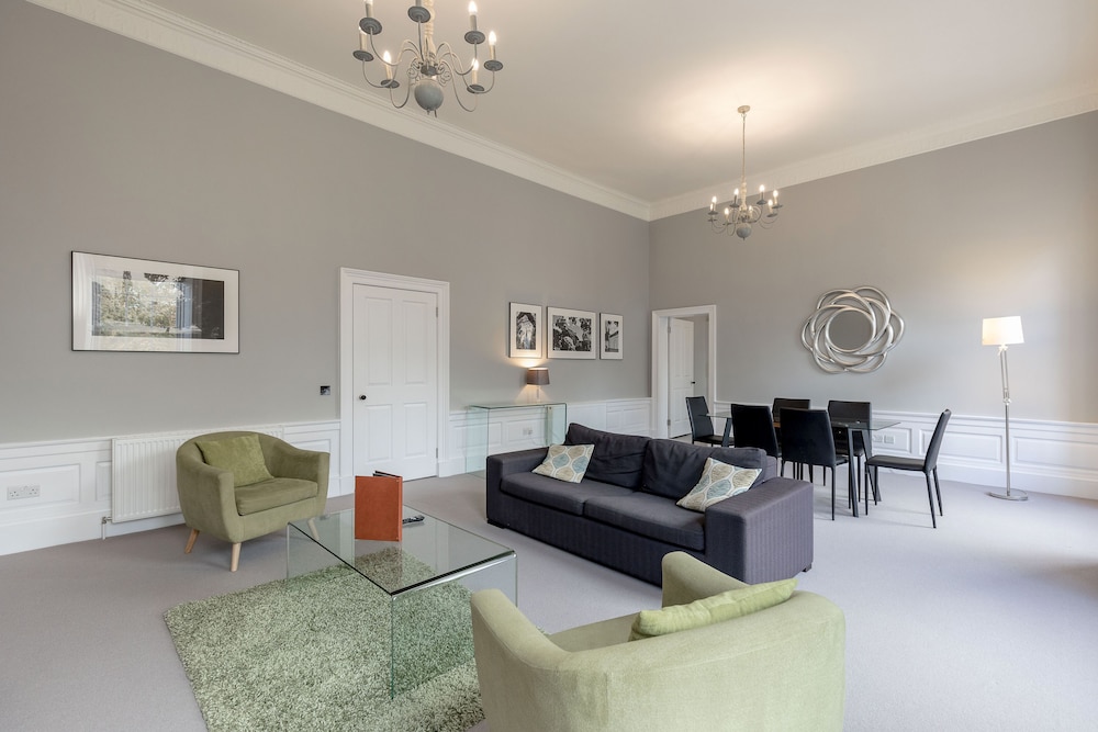 Destiny Scotland - Q-Residence 14/29