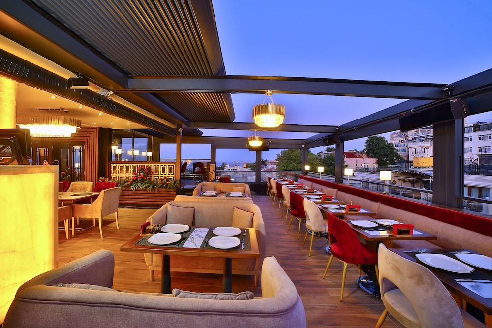 Byzantium Hotel & Suites 37/50