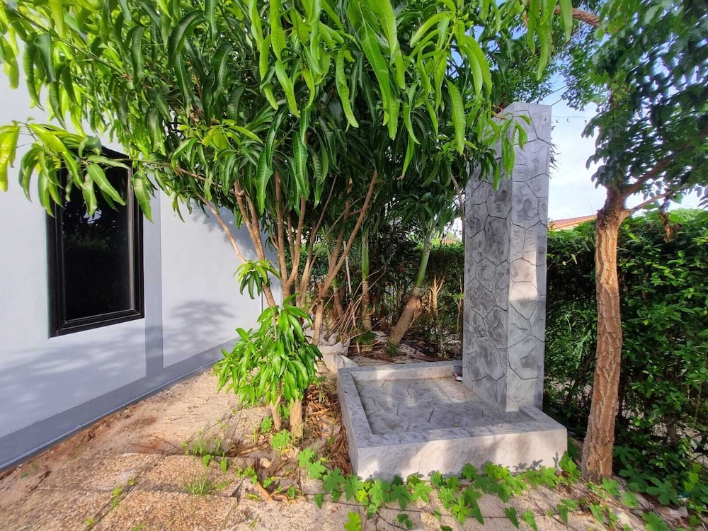 Charin Village 54/57