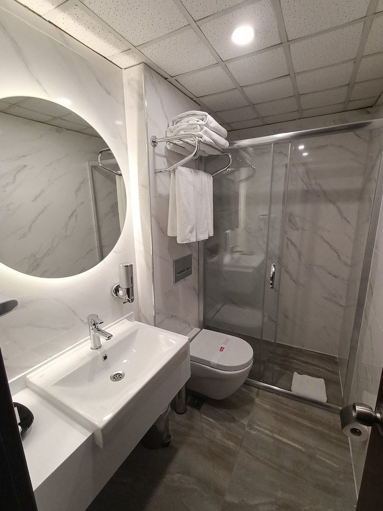 Hotel Buyuk Sahinler 37/42