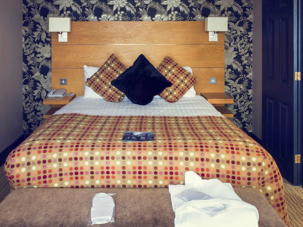 Mercure Hull Grange Park Hotel 13/75