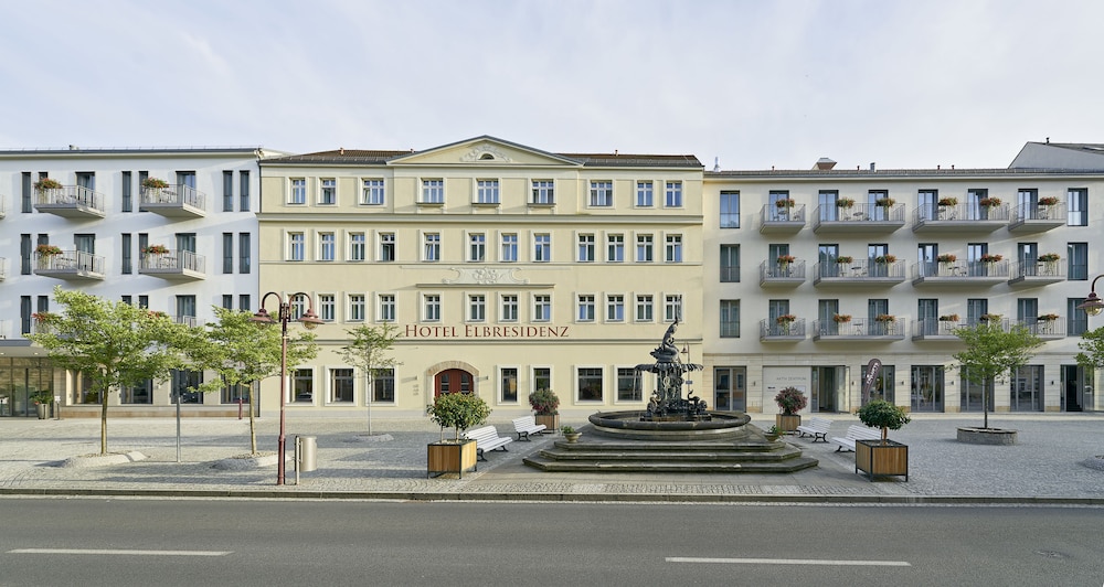 Hotel Elbresidenz an der Therme Bad Schandau 64/76