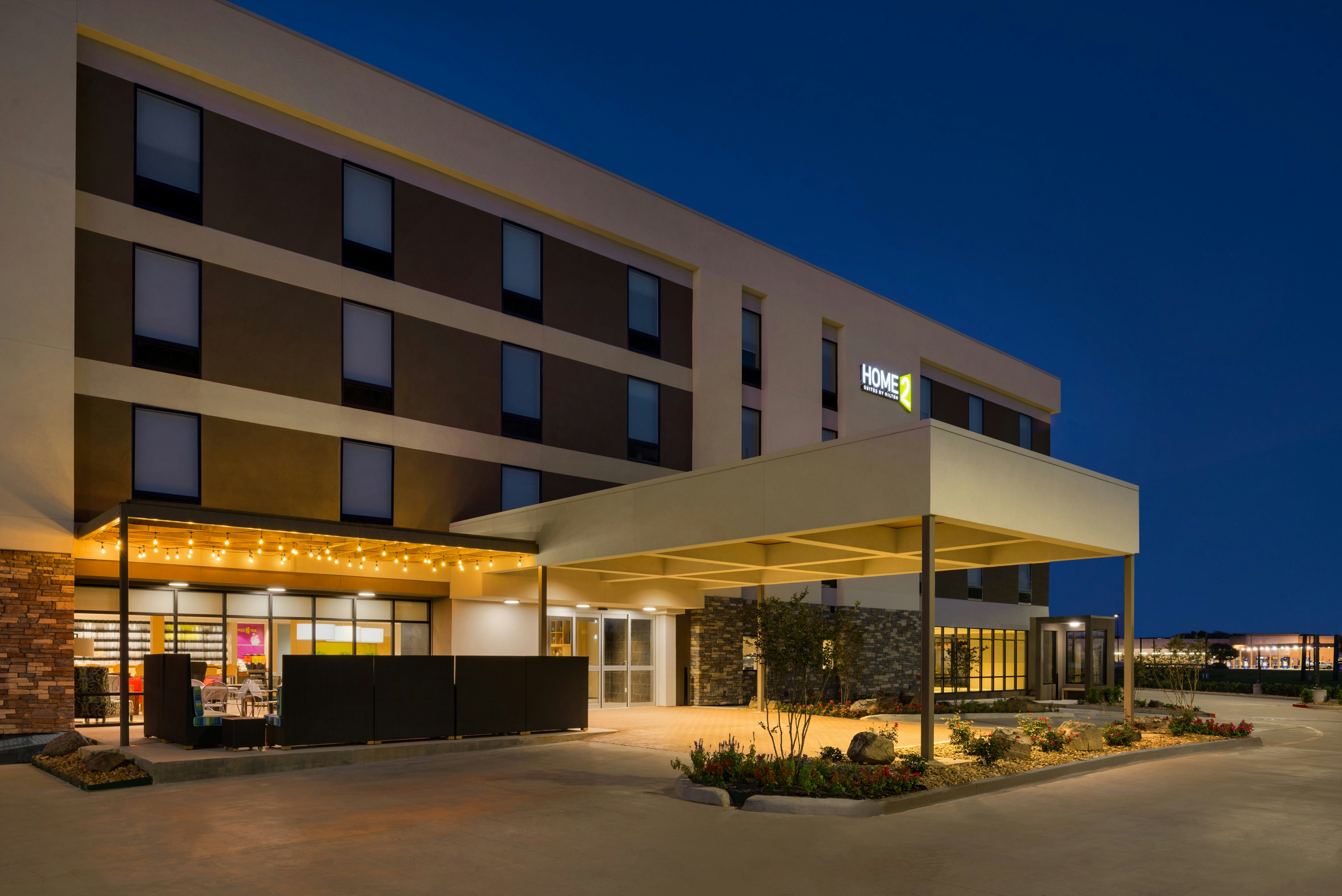 Home2 Suites by Hilton Alexandria 25/26
