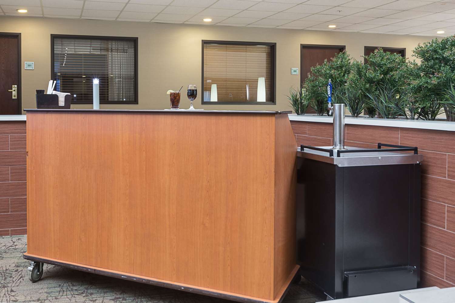 Quality Suites Lansing West 5/45