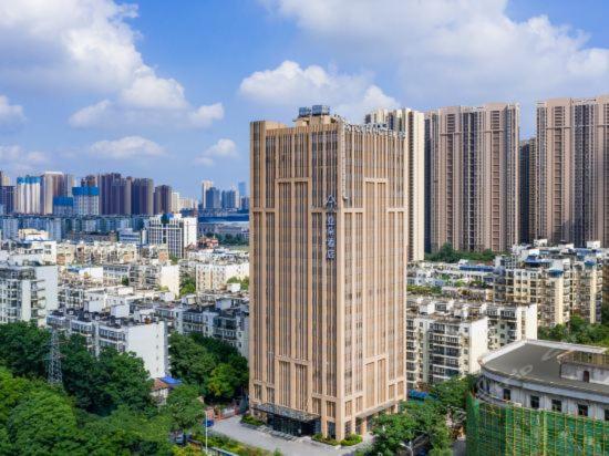 Atour Hotel Wuhan Changqing Road 2/74