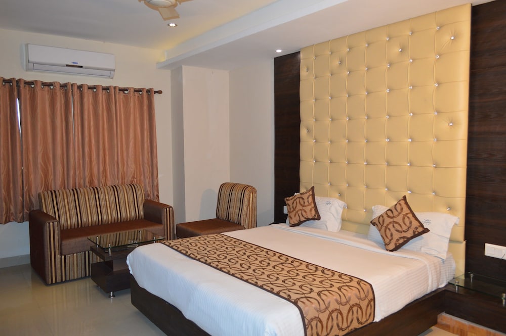 HOTEL GALAXY 19/32