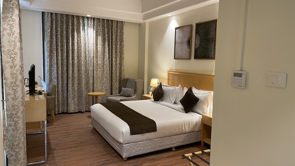 Saltstayz Corporate Suites – Golf Course Road 19/50