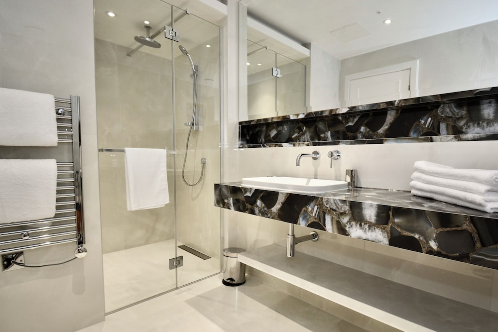 3 Bedrooms, Luxury, Apartment, 3 King Beds, Sofa, Sanctum London Regents Park 7/8