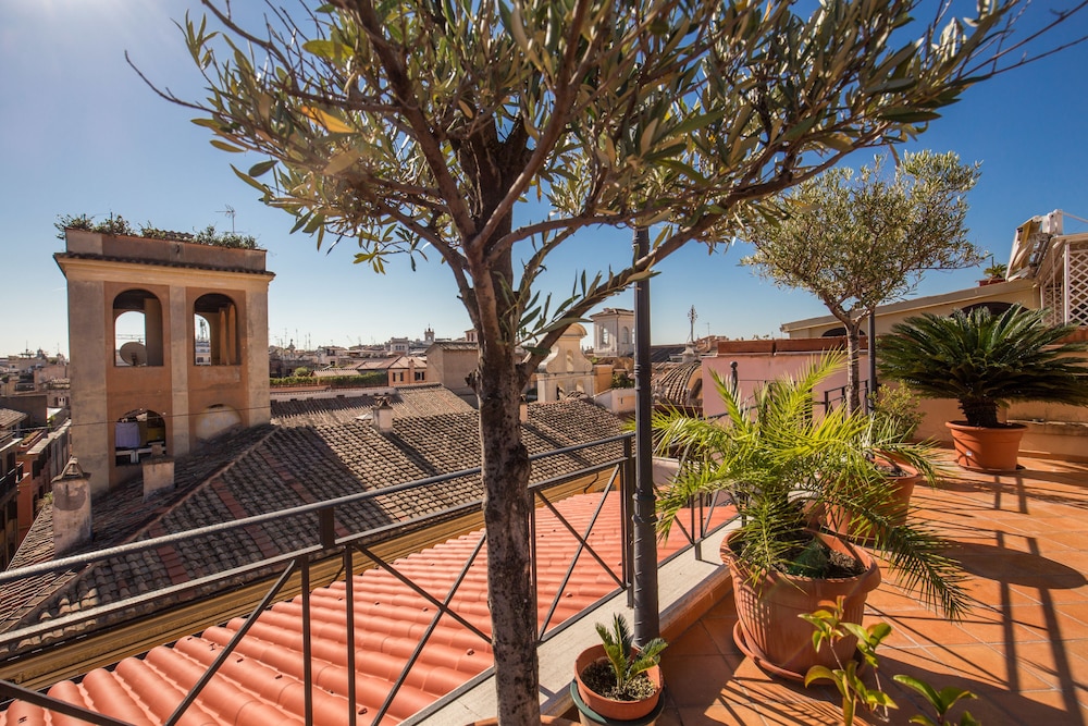 La Lumiere Di Piazza Di Spagna 44/53